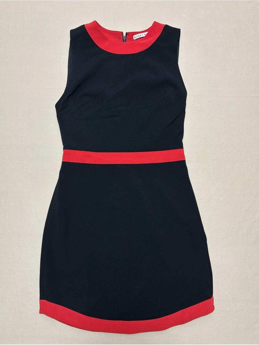 Alice + Olivia Kathleen Black Curved Hem Mini Dress with Red Trim Women's Size 6